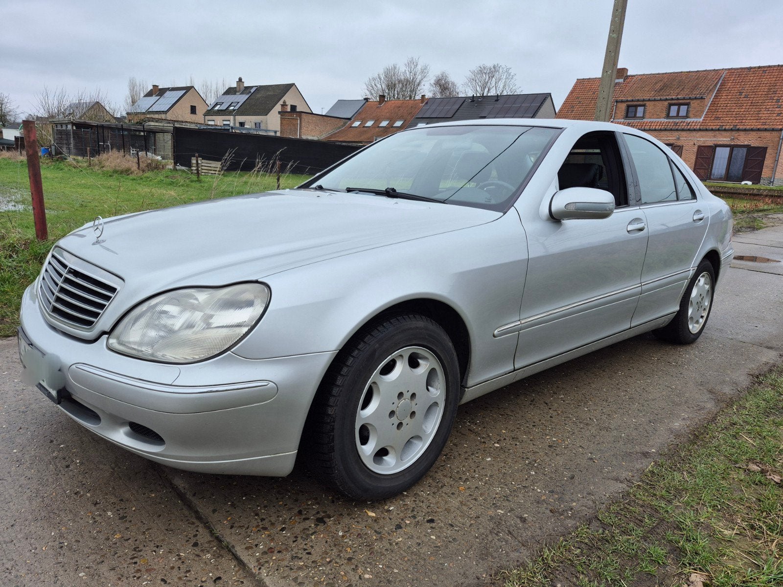 Mercedes S320 V6 lpg zeker kijken, Auto's, Mercedes-Benz, Leder, Bedrijf, Berline, Zilver of Grijs