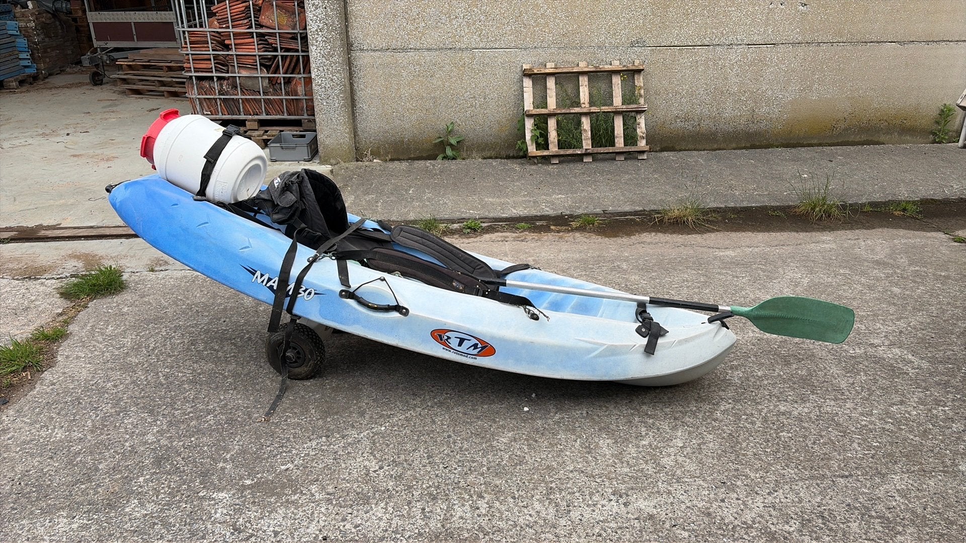 Kajak rotomod mambo, Sports nautiques & Bateaux, Canoës, Enlèvement, Comme neuf, Kayak