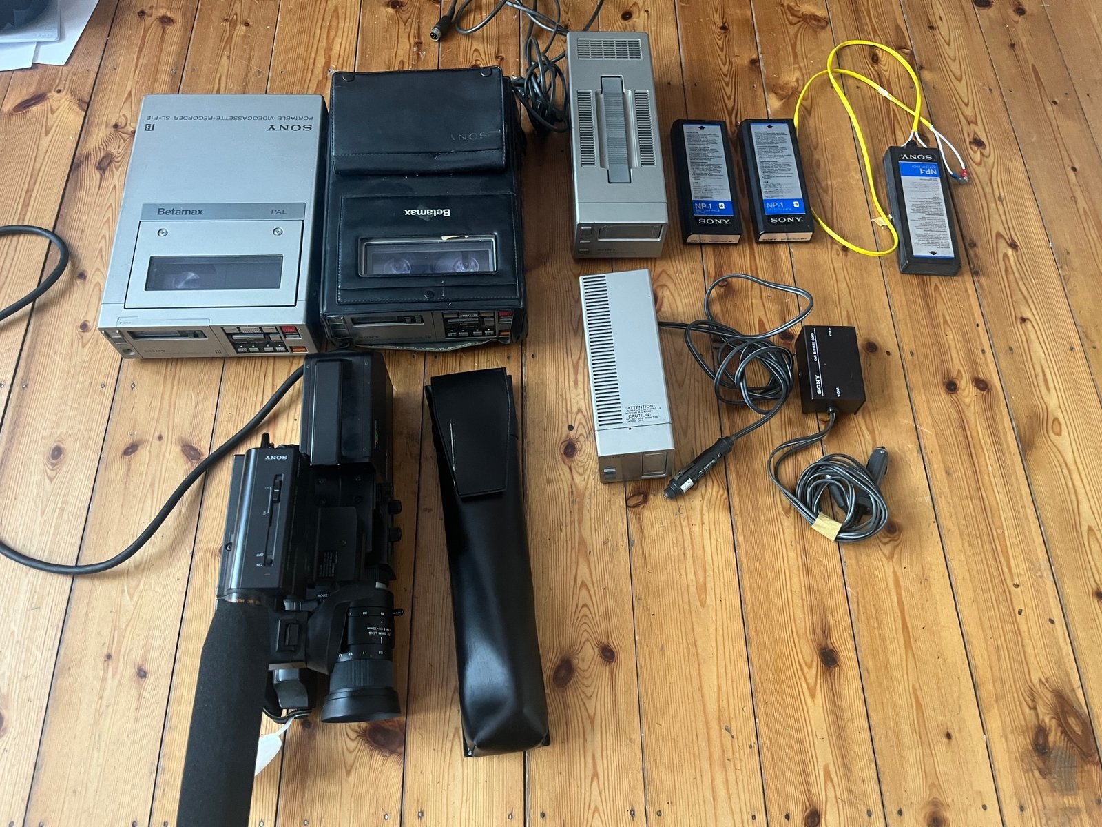 Sony Betamax SL-F1E Complet Magnétoscope, Caméra et Mallette, Enlèvement, Caméra