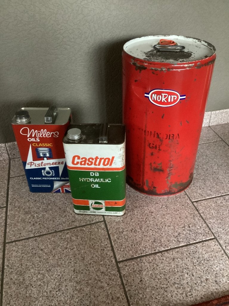 3 olie blikken, Verzamelen, Ophalen