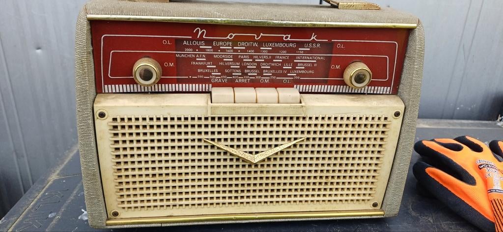NOVAK RADIO 20€ met verzegeling van douane, Enlèvement, Utilisé