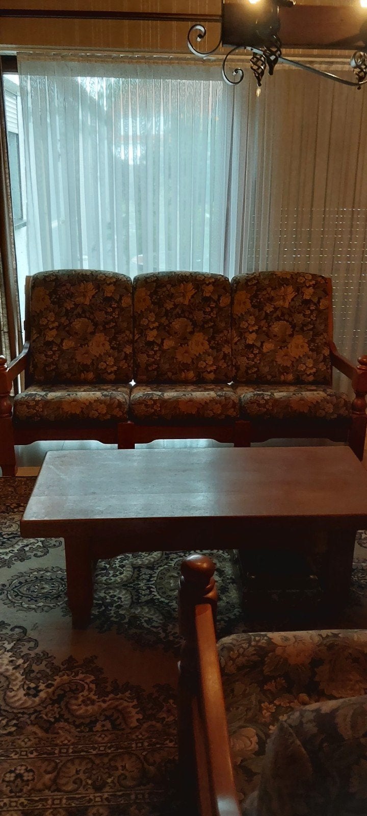 gratis salon + salon tafel, Ophalen