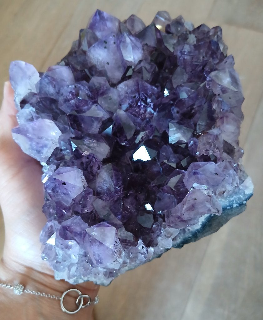 Grande Druse d'Améthyste naturelle, Enlèvement
