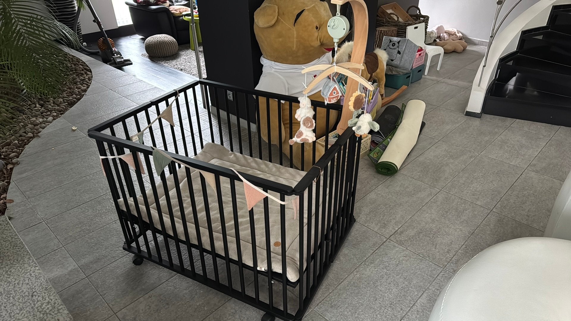 Park / baby box petit amelie zwart, Kinderen en Baby's, Babyparken, Ophalen, Zo goed als nieuw, Boxkleed