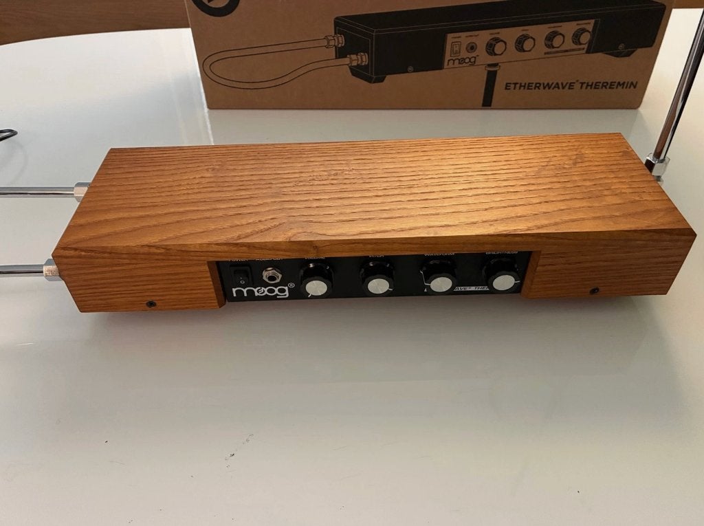 Norme Moog Etherwave Theremin, Ash, testée, Musique & Instruments, Effets, Enlèvement ou Envoi, Utilisé, Autres types