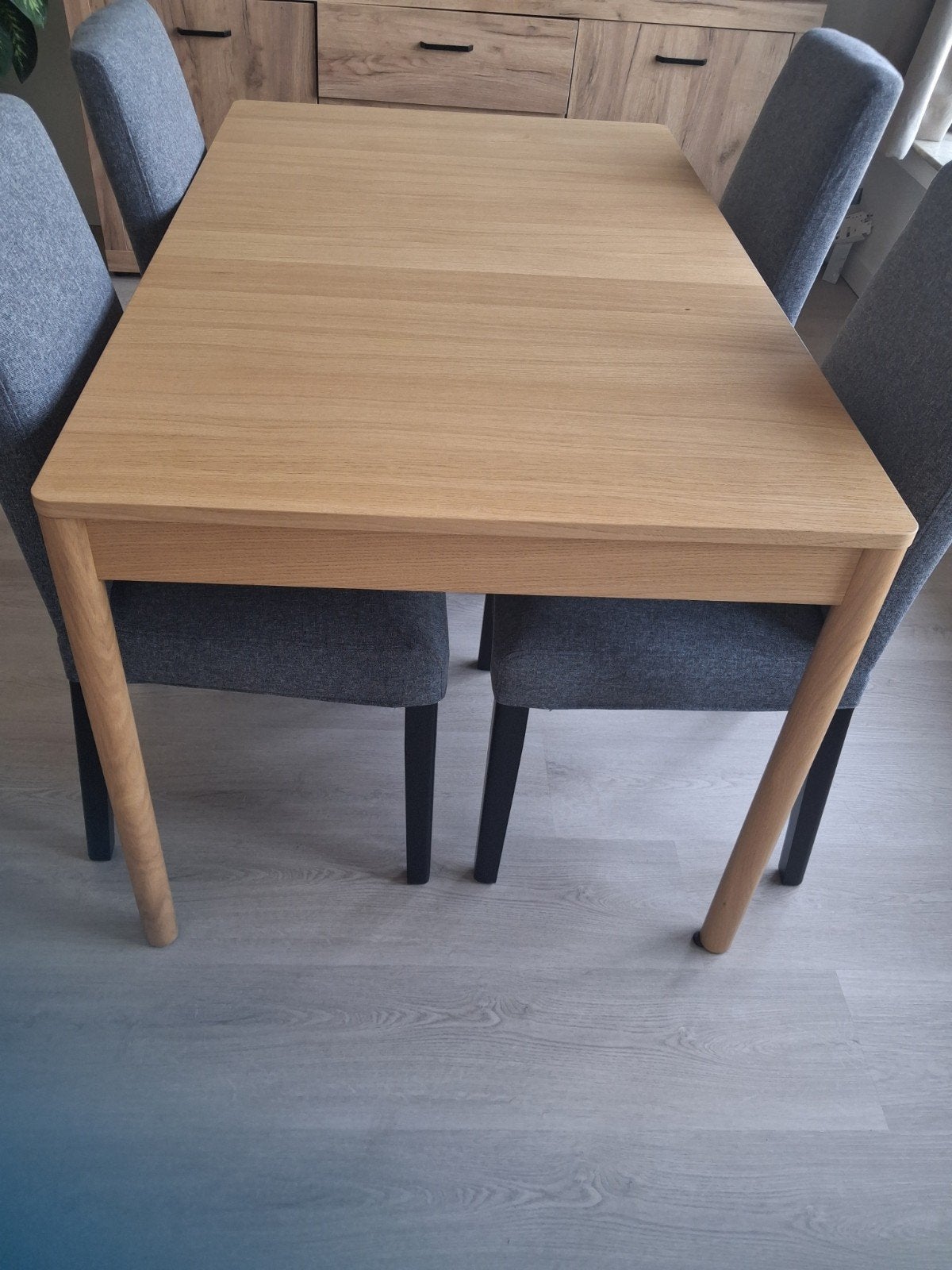Table extensible Ikea Tonstad, 4 chaises Bergmund., Maison & Meubles, Salles à manger complètes, Enlèvement, Neuf, 4 à 6 chaises
