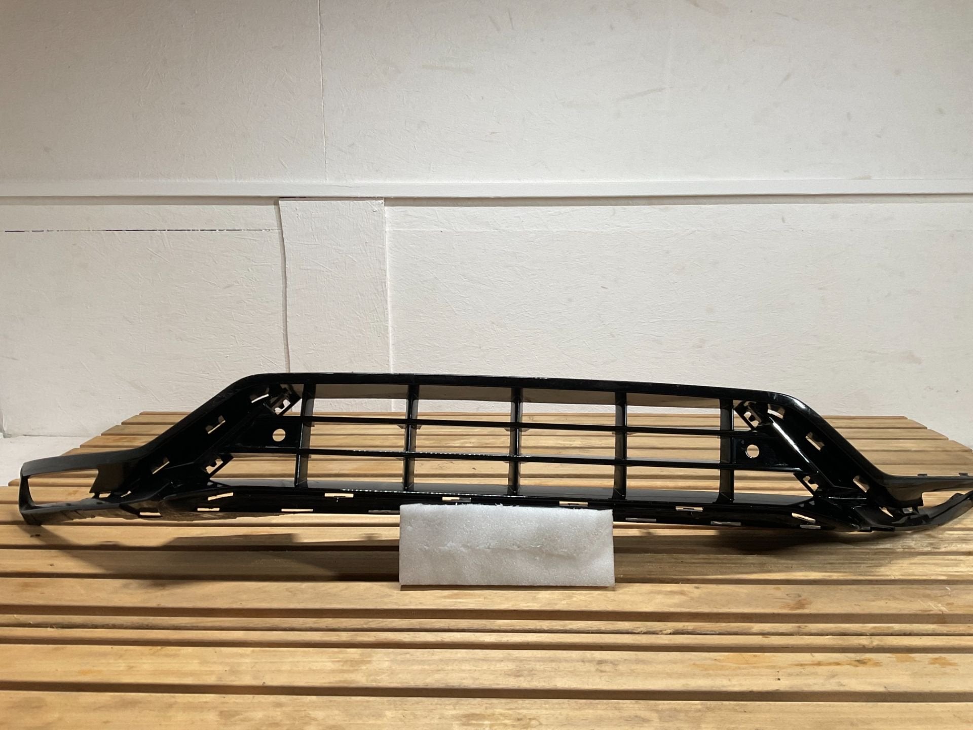 Grille de pare-chocs Volvo XC90 MK2 20 32345457 Coq de pare-, Gunnar Engellaus vag 8
405 31  Gothenburg, SE, Info@volvocars.com
