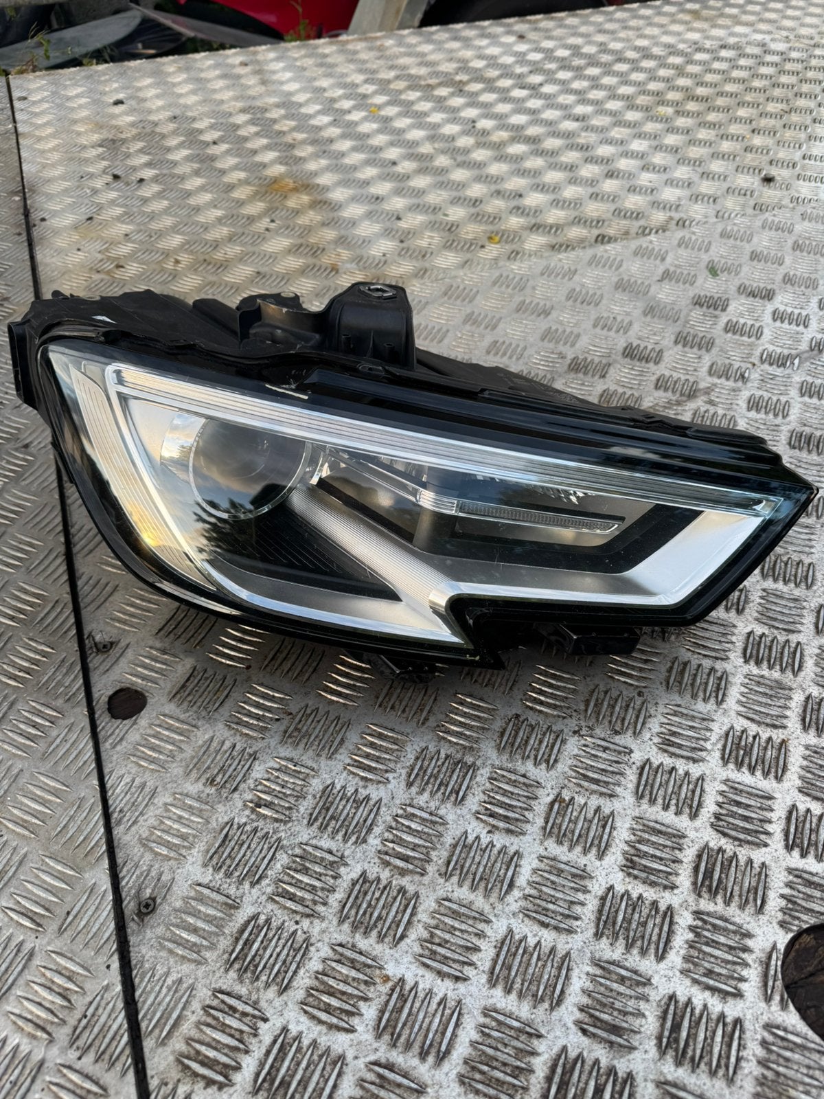 Audi A3  8V Phare Frontale Droit 8V0941006H, Enlèvement ou Envoi, Audi