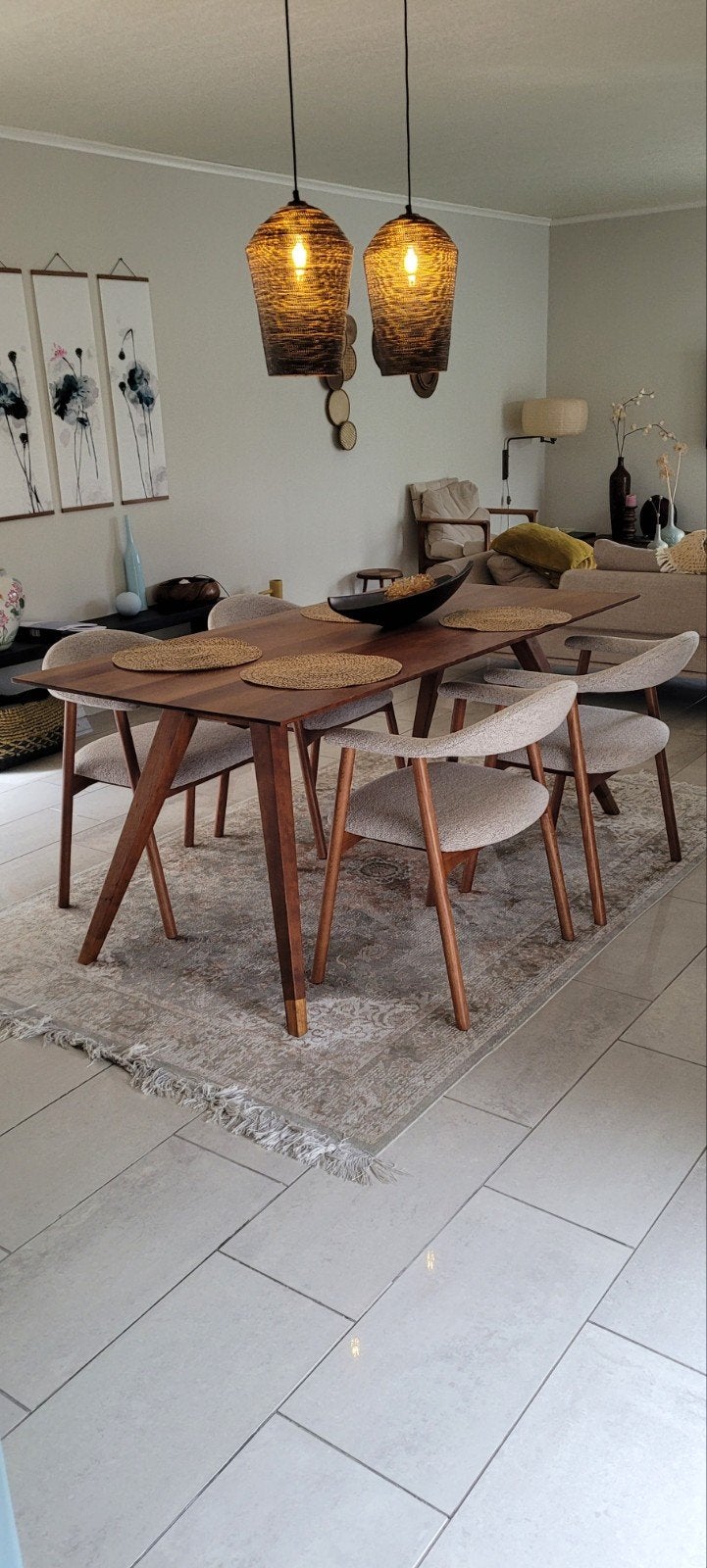 Eetkamertafel + salontafel massief notenhout, Maison & Meubles, Ameublement | Revêtements de sol, Enlèvement