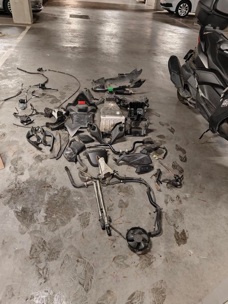 Pièce xmax 400, Enlèvement ou Envoi