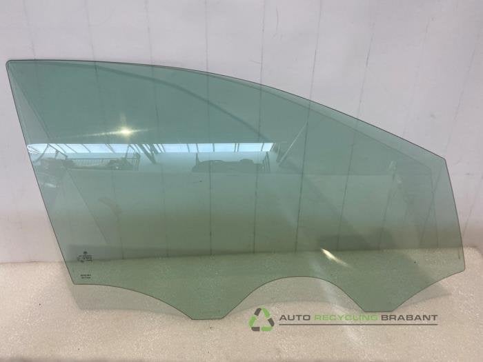 Vitre portière 4portes avant droite d'un Volkswagen Polo, Volkswagen, -, 3 mois de garantie, Utilisé