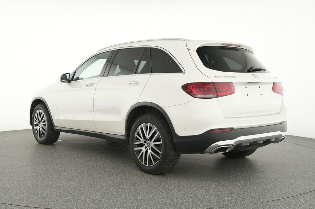 Mercedes-Benz GLC 300de 4MATIC Business Solution + PANORAMIS, Auto's, Automaat, Wit, Plug-in hybride, 5 zetels