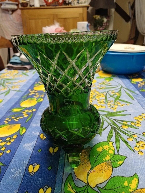 Vase Vintage Vert Émeraude en Verre Taillé (Hoosier Glass), Antiquités & Art, Envoi