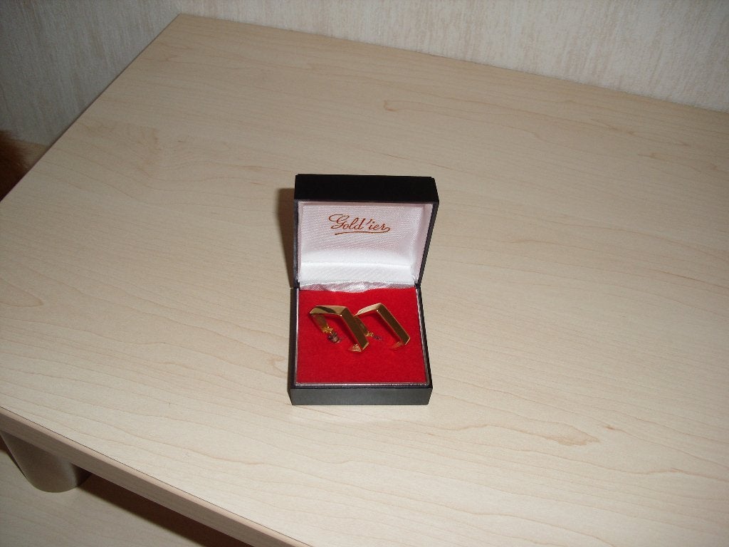 Oorbellen stekers, Handtassen en Accessoires, Oorbellen, Ophalen, Overige materialen, Zo goed als nieuw, Knopjes of Stekers