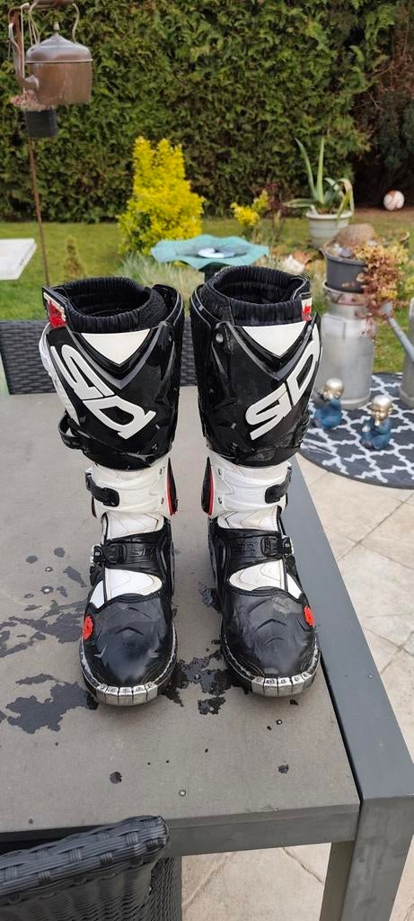 Botte moto cross, Enlèvement