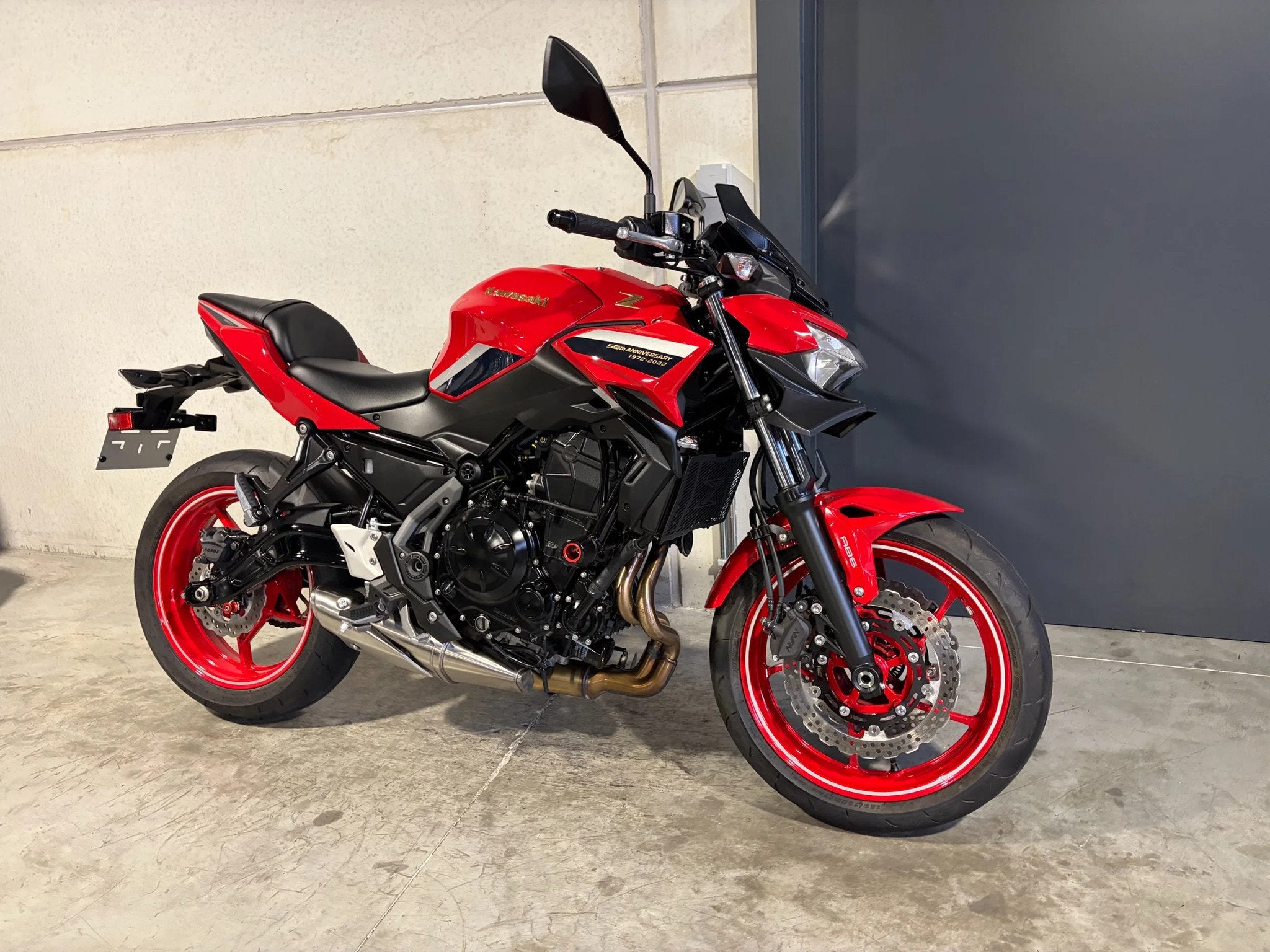 Kawasaki Z650 anniversary edition in topstaat (bj 2023), Bedrijf, Meer dan 35 kW, Overig, 650 cc