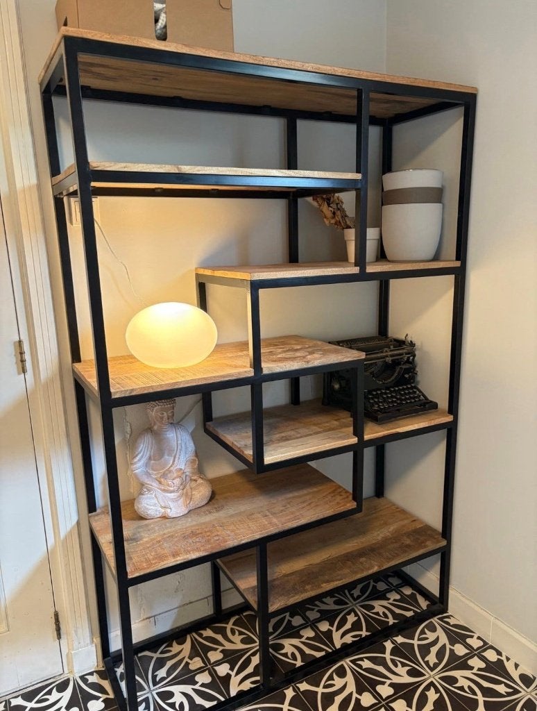 Leen Bakker Kyan boekenkast metaal mangohout 180x120x40, Huis en Inrichting, 100 tot 150 cm, Zo goed als nieuw, 150 tot 200 cm