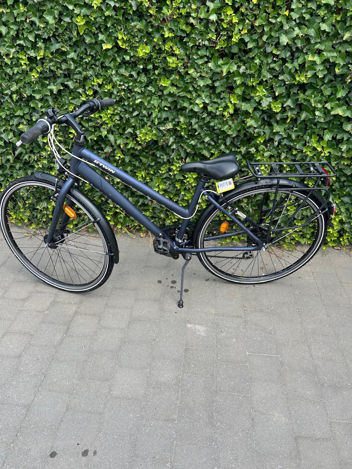 Sportieve meisjesfiets Btwin 28 inch, Fietsen en Brommers, 28 inch, Gebruikt, Velgrem, Meer dan 20 versnellingen