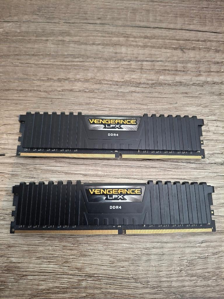 2 X 4GB Vengeance LPX DDR4 RAM-geheugen, Gebruikt, DDR4, 8 GB, Ophalen of Verzenden