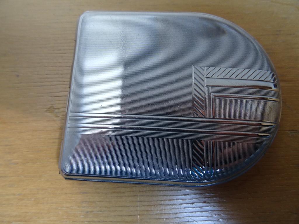 Poudrier ancien +-1920 en métal -Style ART DECO, Enlèvement ou Envoi