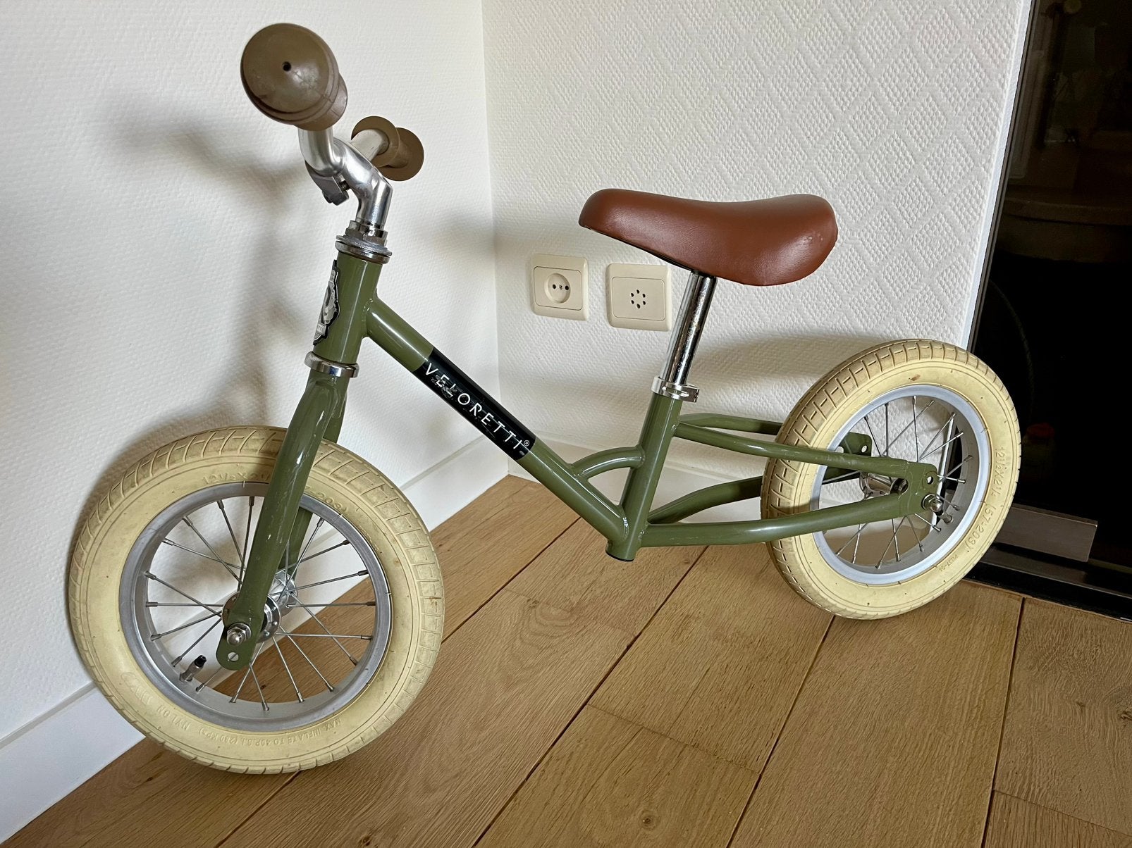 Veloretti kinder loopfiets 2 en 3 wieler, Kinderen en Baby's, Speelgoed | Buiten | Voertuigen en Loopfietsen, Ophalen, Gebruikt