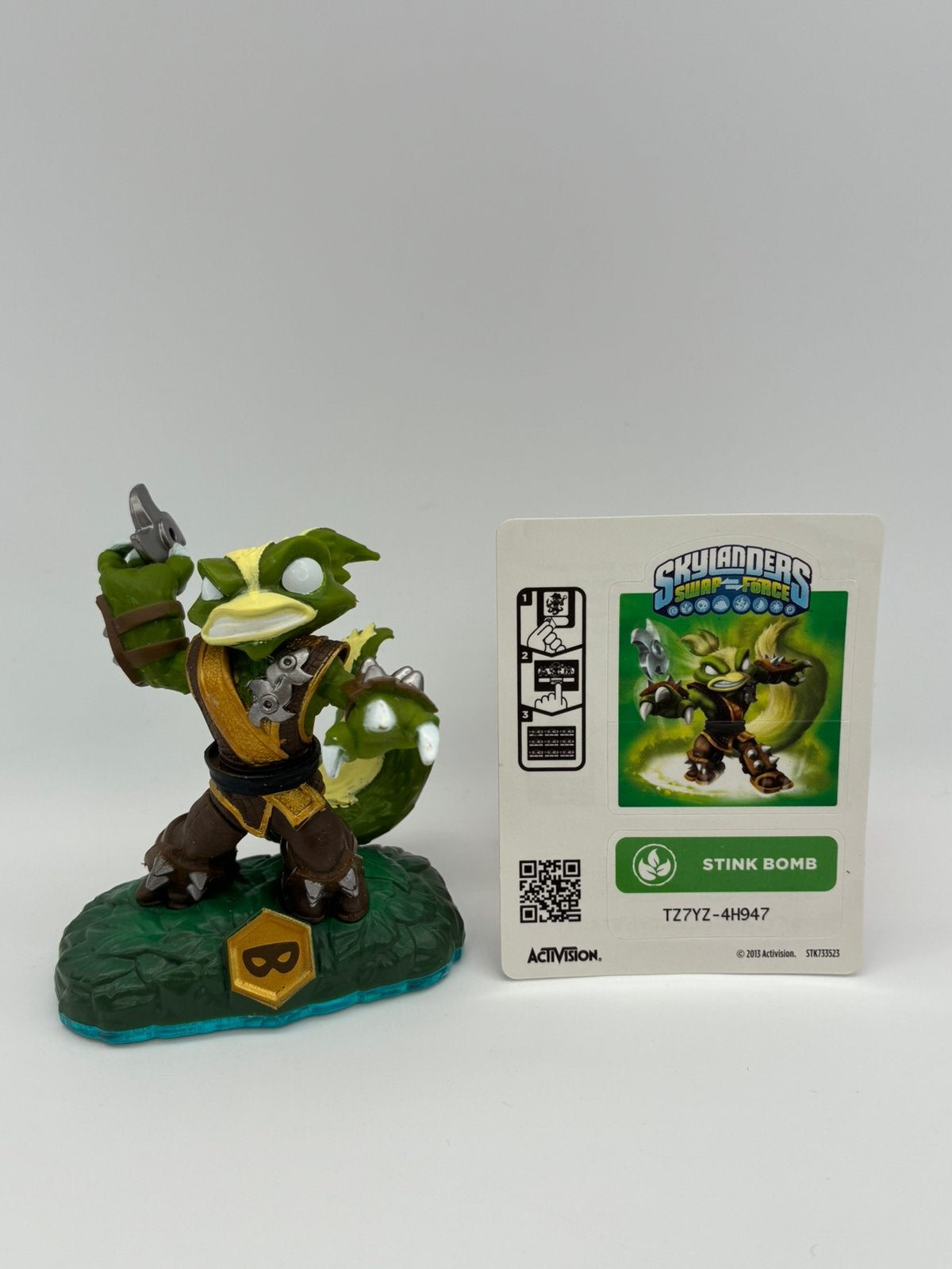Skylanders Swap Force Stink Bomb met sticker, Games en Spelcomputers, Games | Overige, Verzenden, Zo goed als nieuw