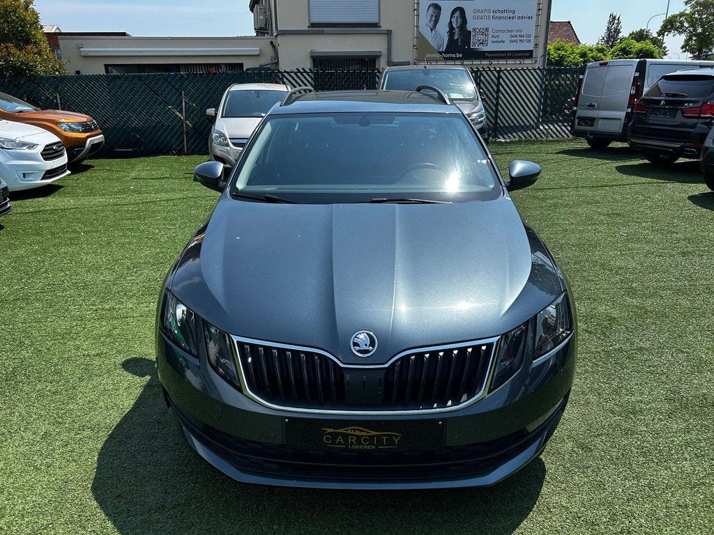 Skoda Octavia Octavia SW 1.6 CR TDi DSG  CARPLAY NAVI, Autos, Skoda, Argent ou Gris, Euro 6, Entreprise, 116 ch