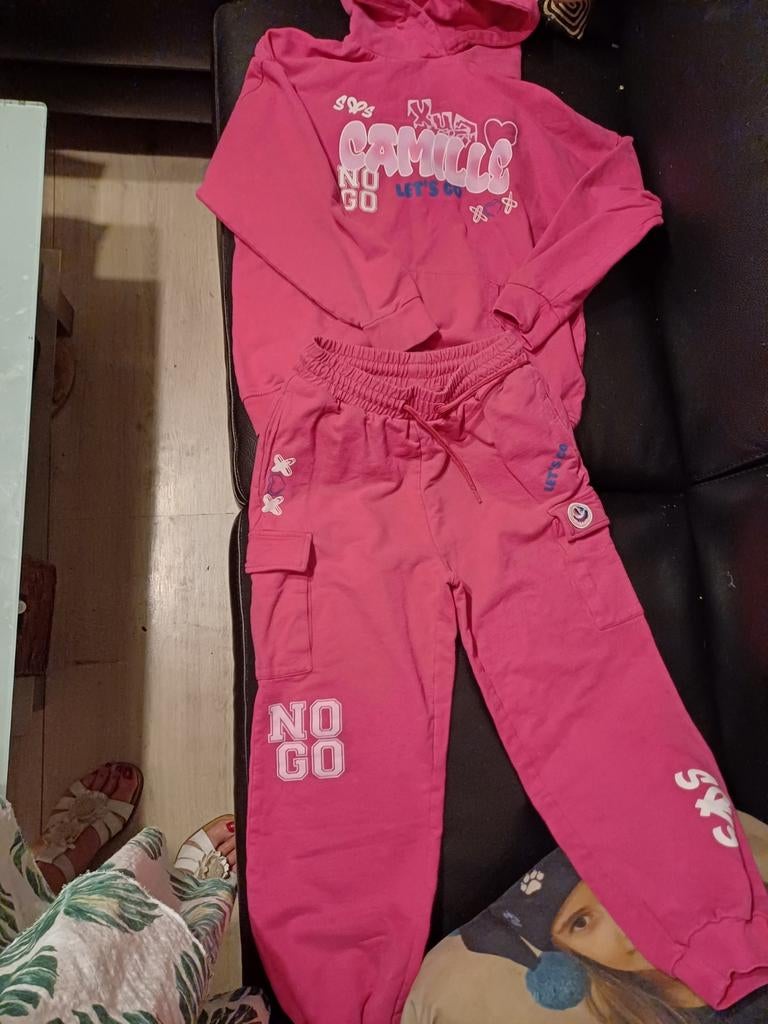 Camille jogging  roze 10 j= 140, Ophalen of Verzenden
