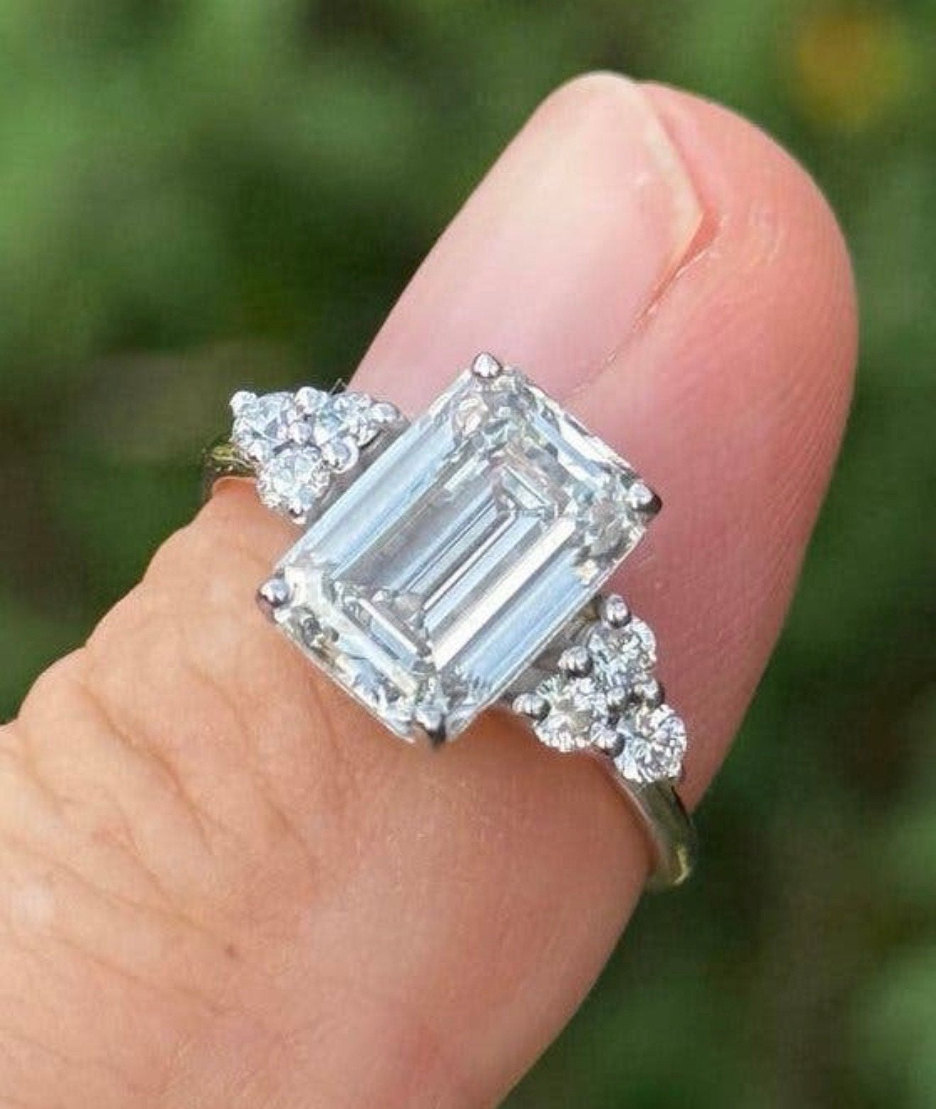 Schitterende 3.38ct Smaragd Diamant Ring 14k Witgoud, Nieuw, Ophalen of Verzenden, 17 tot 18, Met edelsteen