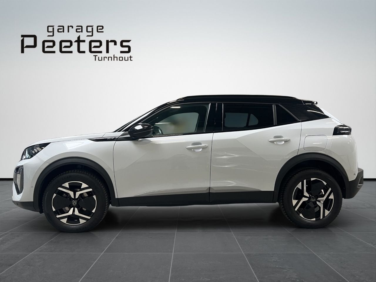 Peugeot 2008 2008 PureTech 130 EAT8 GT (bj 2024, automaat), Auto's, 4 deurs, Gebruikt, 1199 cc, Wit