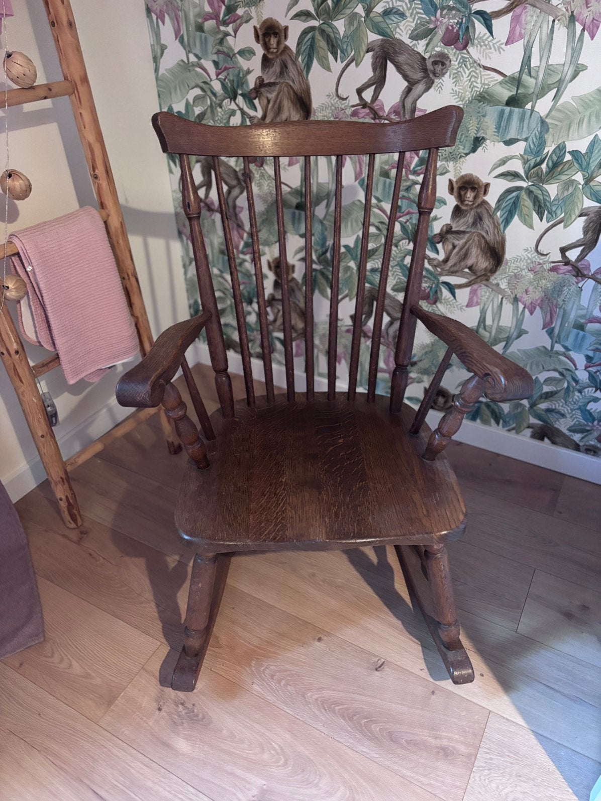 Antieke schommelstoel, Ophalen