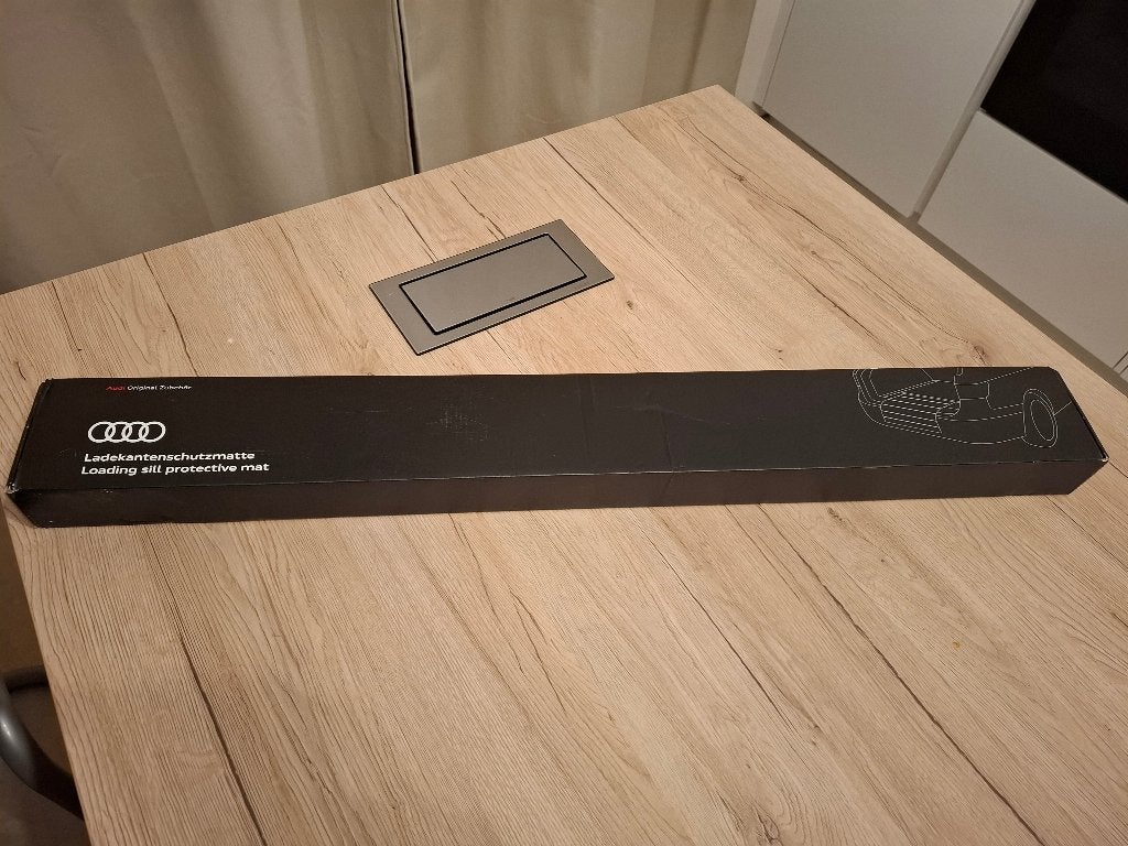 Audi kofferbakbeschermer - Nieuw en nooit gebruikt, Auto diversen, Kofferbakmatten, Ophalen, Nieuw
