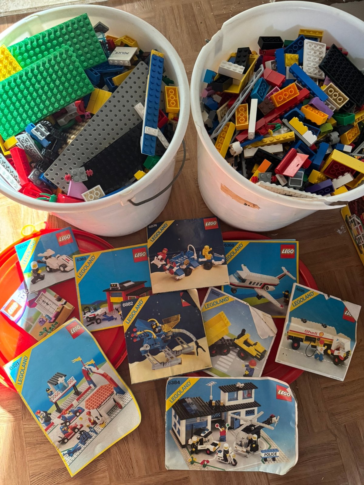 Grote partij vintage lego jaren 80 + boekjes + minifigs, Kinderen en Baby's, Speelgoed | Duplo en Lego, Ophalen, Gebruikt, Lego