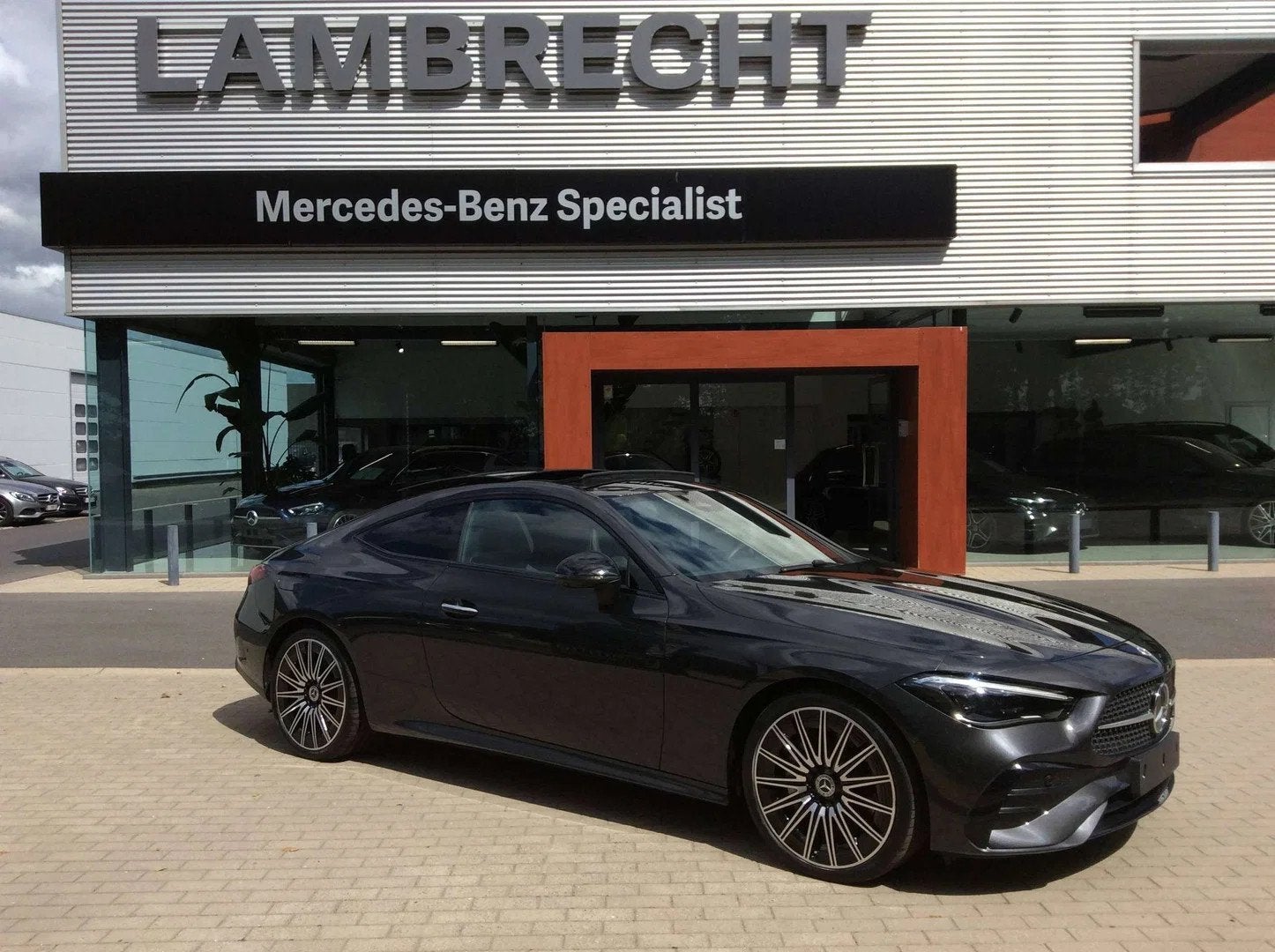 Mercedes-Benz CLE Coupé 200 AMG Line * Pano * 360 camera, Auto's, Automaat, 4 zetels, Gebruikt, Zwart