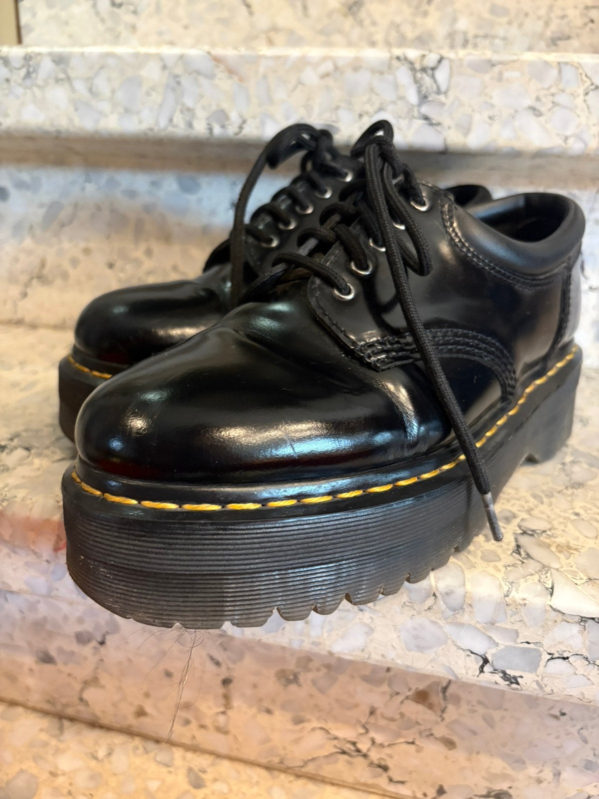 DR MARTENS QUAD SMOOTH LEREN PLATFORM SCHOENEN, Ophalen of Verzenden, Zo goed als nieuw