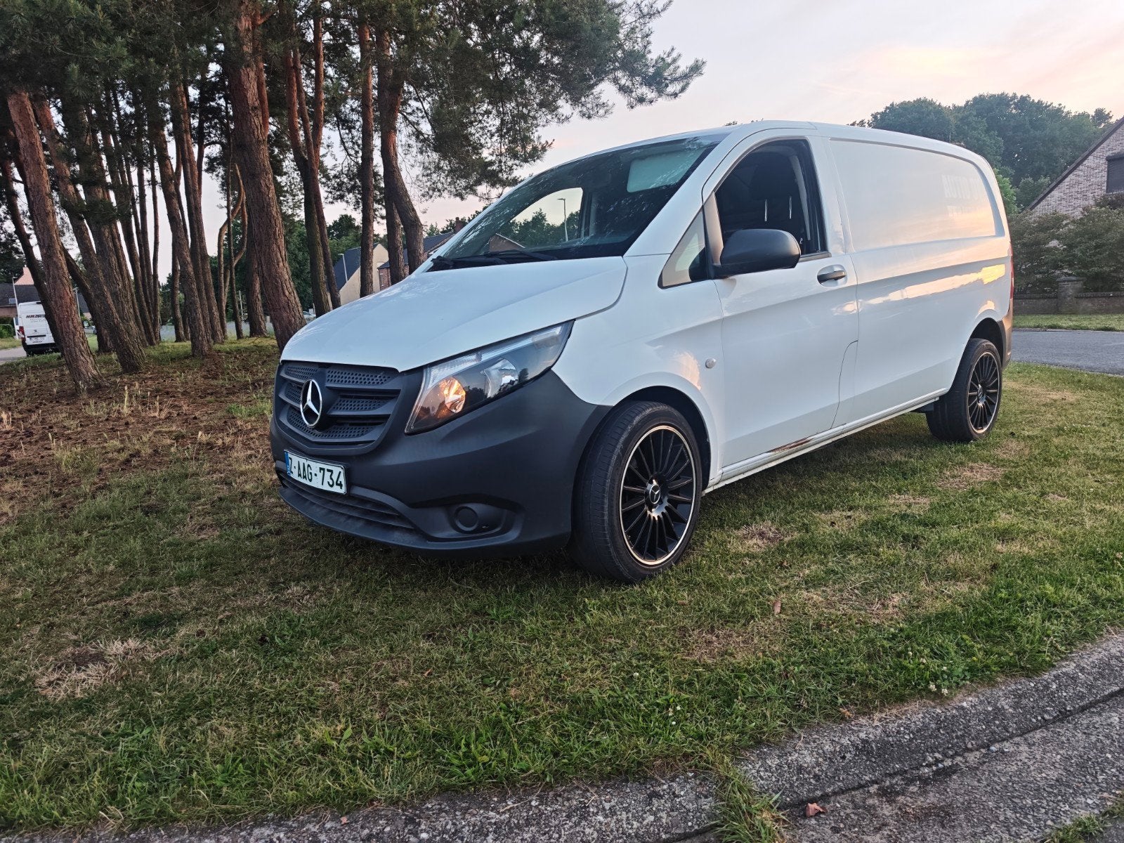 Mercedes Vito  lichte vracht bij 2016 met 208000 km, Voorwielaandrijving, 4 deurs, Stof, 4 cilinders