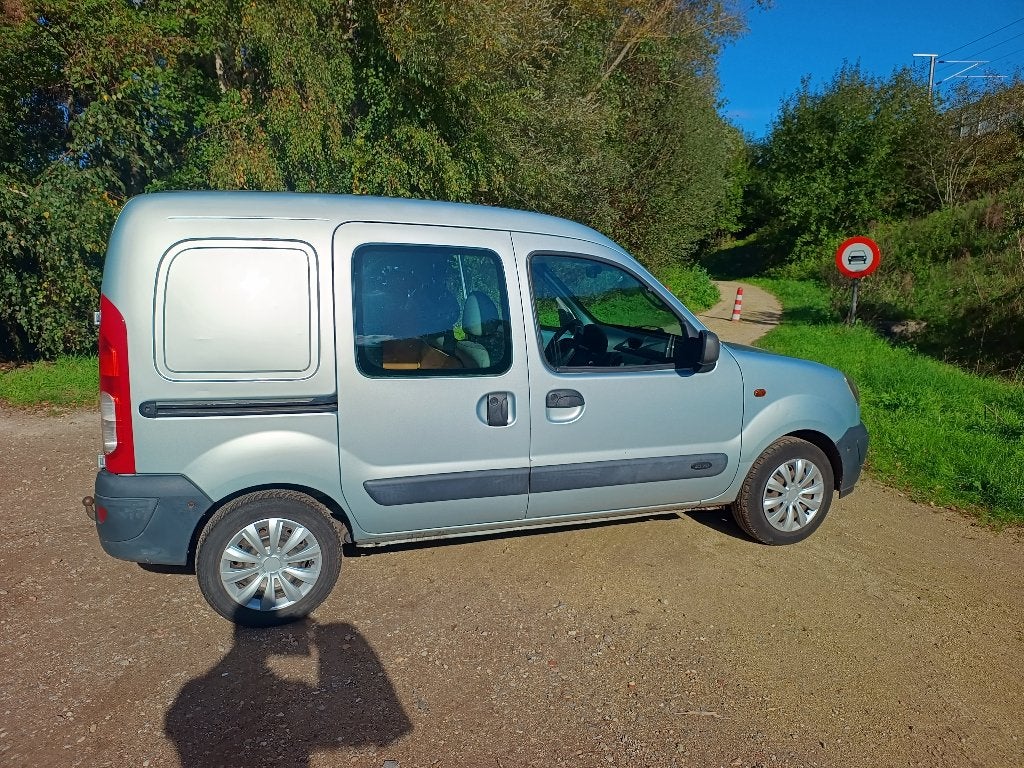 Renault Kangoo 1.5 diesel 2006, Auto's, Voorwielaandrijving, 4 deurs, Stof, 4 cilinders