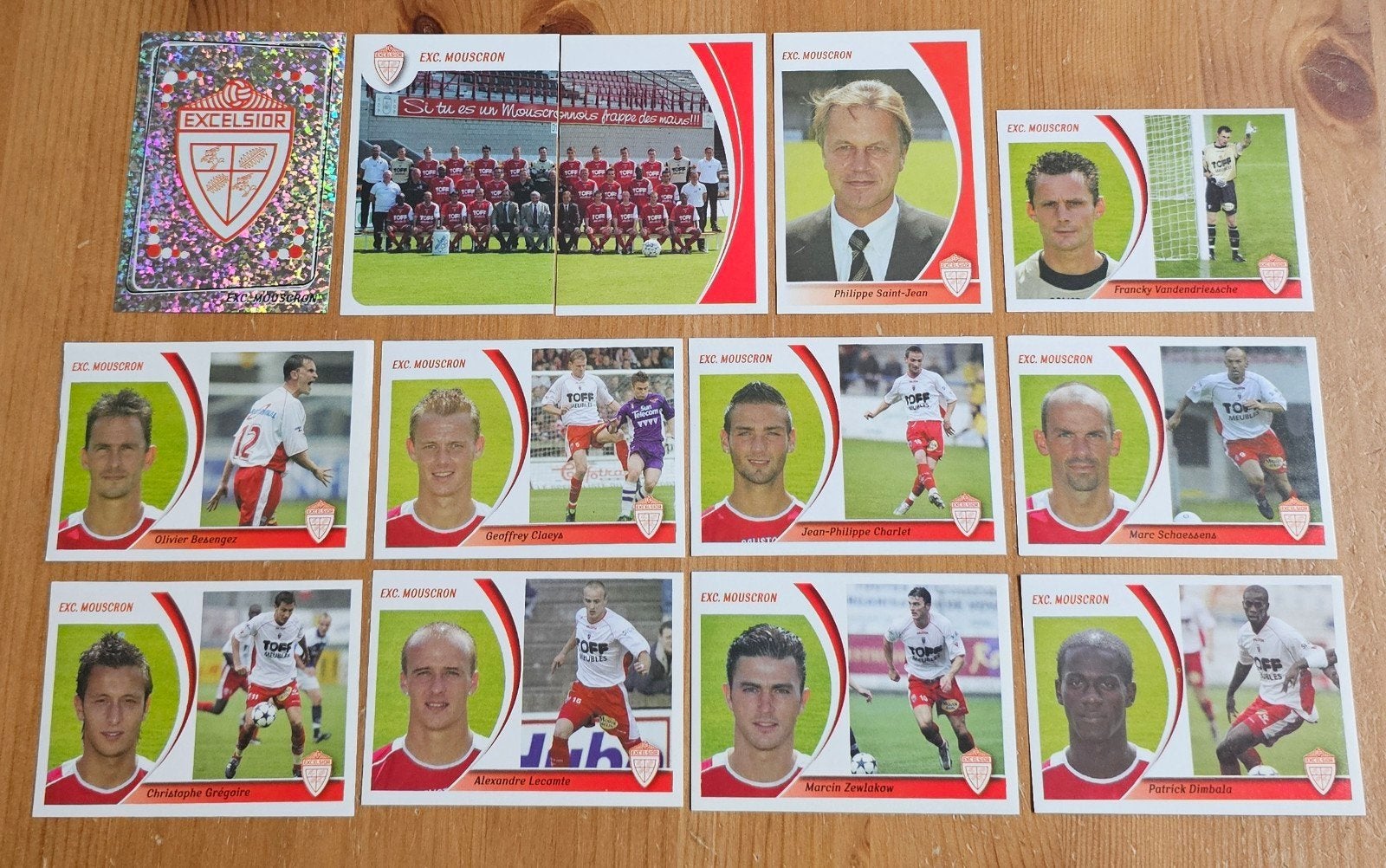 Panini Football 2005 EXC Mouscron Ongebruikt Voetbal!, Ophalen of Verzenden, Zo goed als nieuw, Meerdere stickers