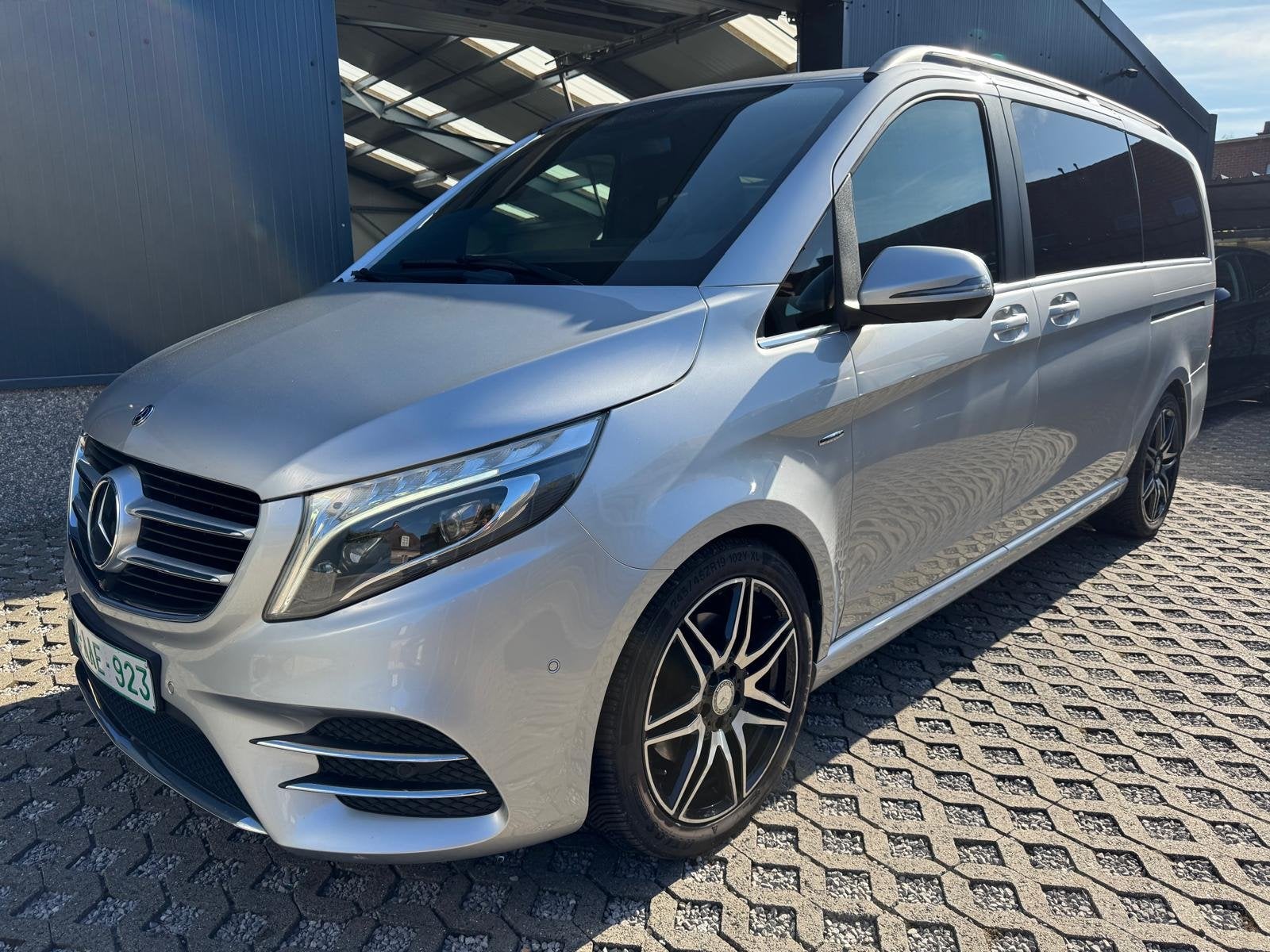 Mercedes-Benz V 250 AMG Line - Dubbele cabine - 33801€+btw, Auto's, Automaat, Achterwielaandrijving, Gebruikt, Euro 6