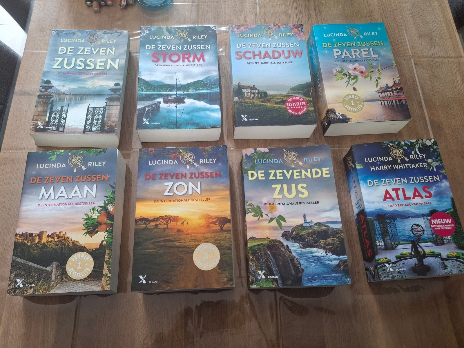 Volledige boekenreeks 7 - zussen Lucinda Riley, Ophalen