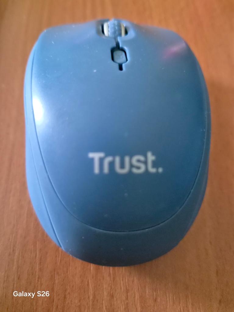 TRUST Blauwe Bluetooth &Usb aangedreven Ergonomische PC Muis, Computers en Software, Muizen, Muis, Ergonomisch, Rechtshandig, Ophalen of Verzenden