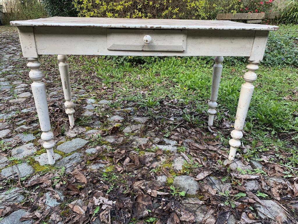 Belle petite table en bois 60 x 115, Enlèvement