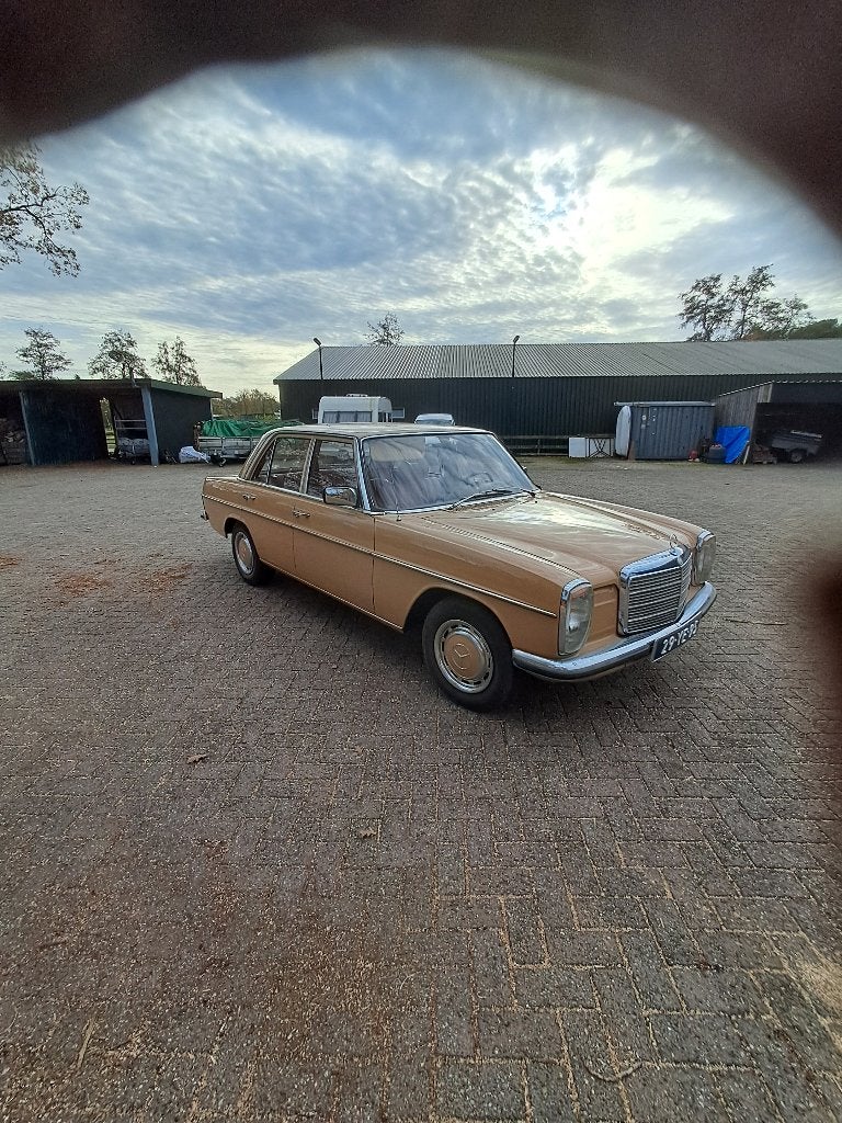 Mercedes w115, foto 11