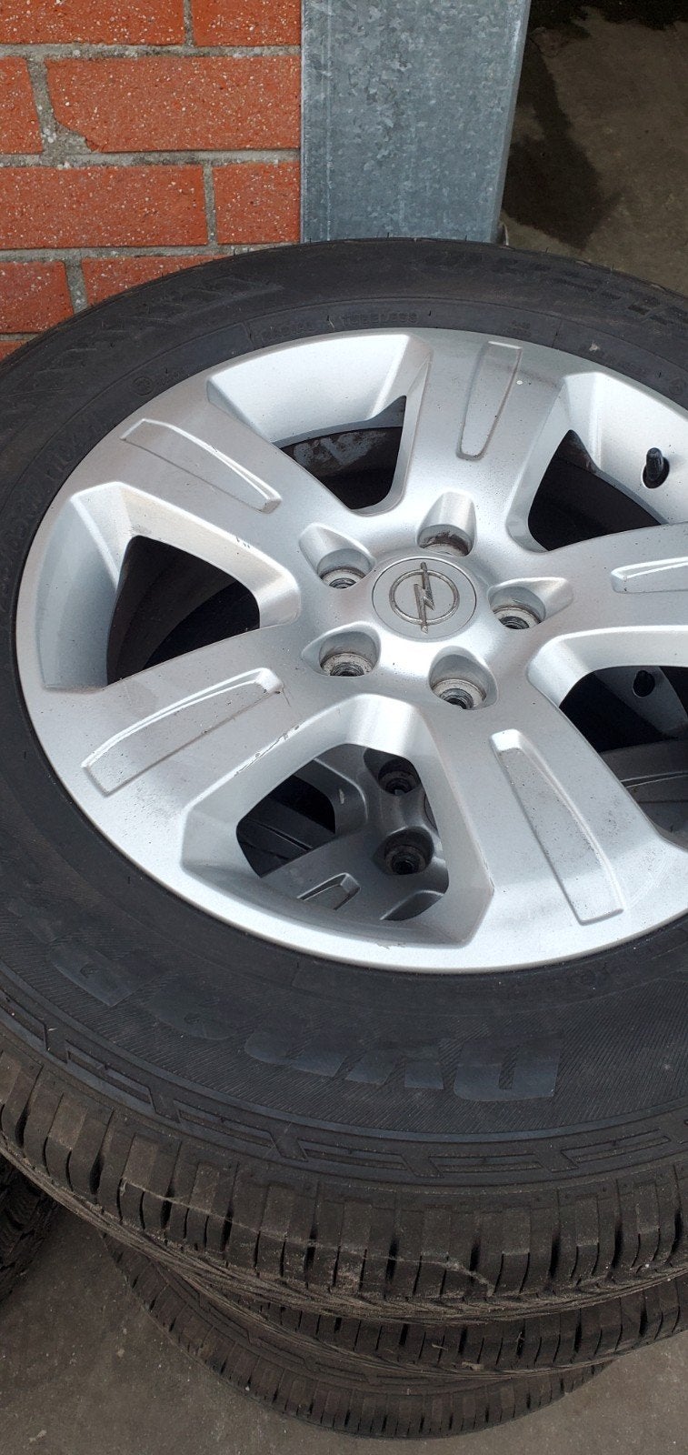 Opel Antara banden op velgen bijna in nieuwstaat, Ophalen, Gebruikt, Banden en Velgen, 17 inch