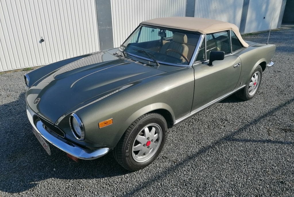 Prachtige Fiat 124 Spider van 1980 (oldtimer), Autos, Beige, Cabriolet, Boîte manuelle, Autres couleurs