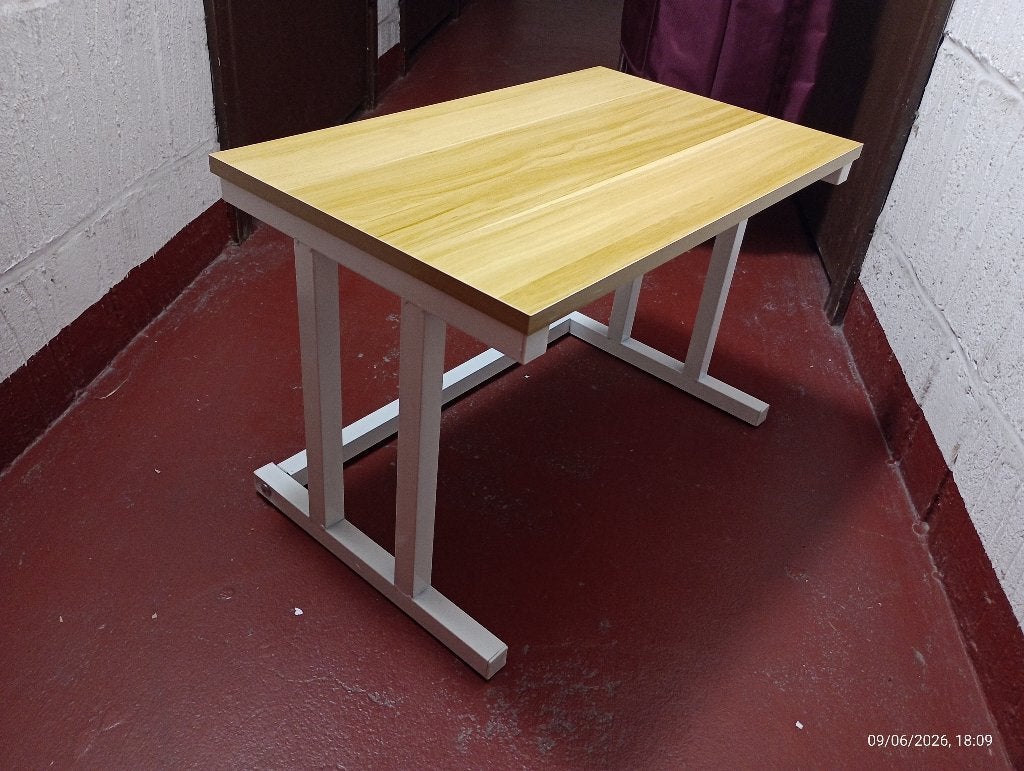 Klein zijrek van hout en staal 38 x 38 x 57, Ophalen, Zo goed als nieuw, Etagère, Metaal