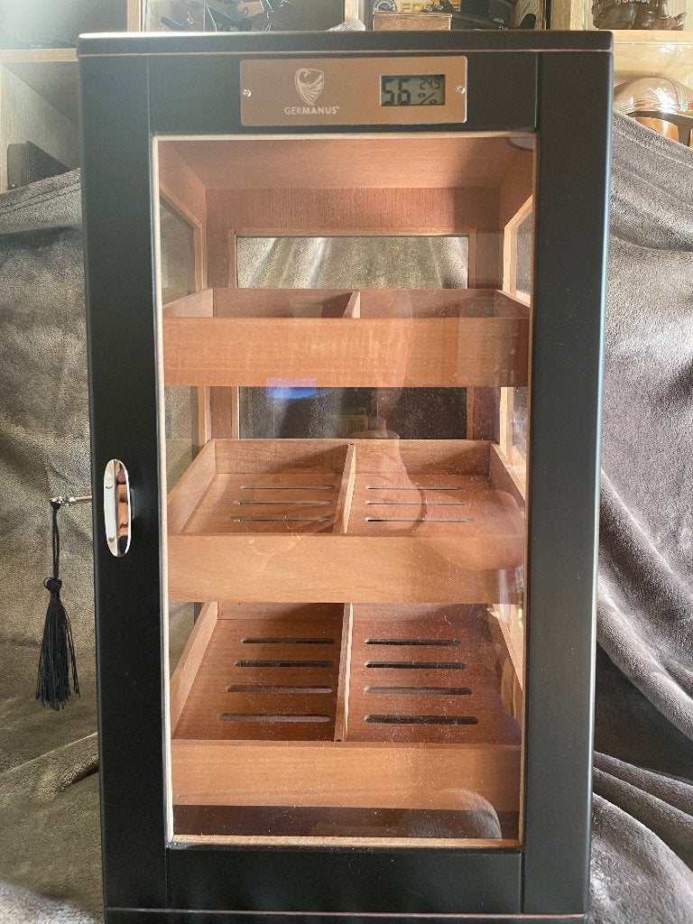 Sigarhumidor in nieuwstaat., Ophalen of Verzenden