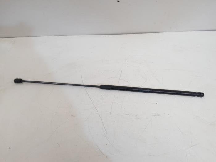 Amortisseur capot moteur gauche d'un Volkswagen Passat, Volkswagen, -, 3 mois de garantie, Utilisé