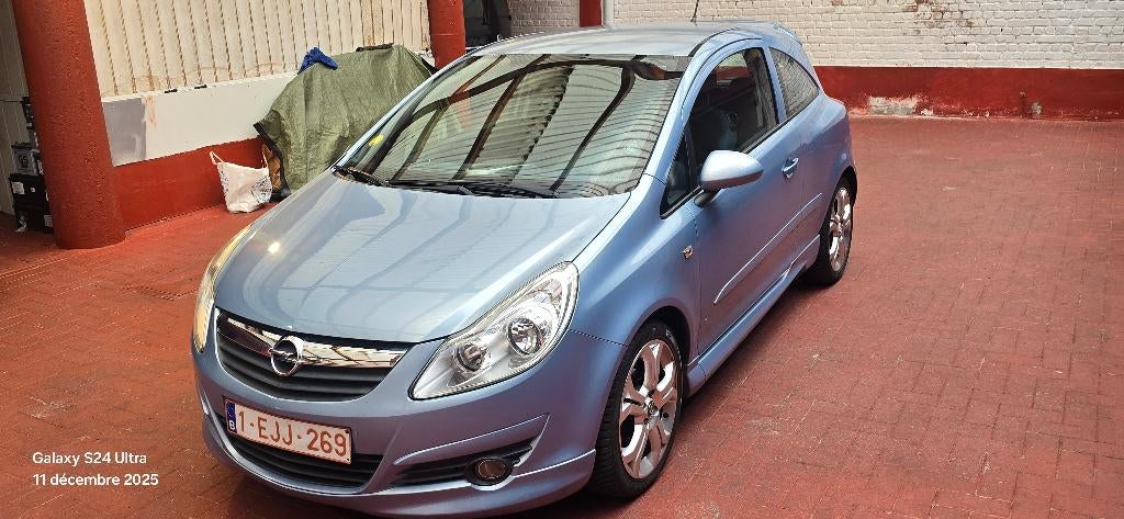 OPEL CORSA 1.2 ESSENCE SPOR, Auto's, Stof, Zwart, 4 cilinders, Blauw