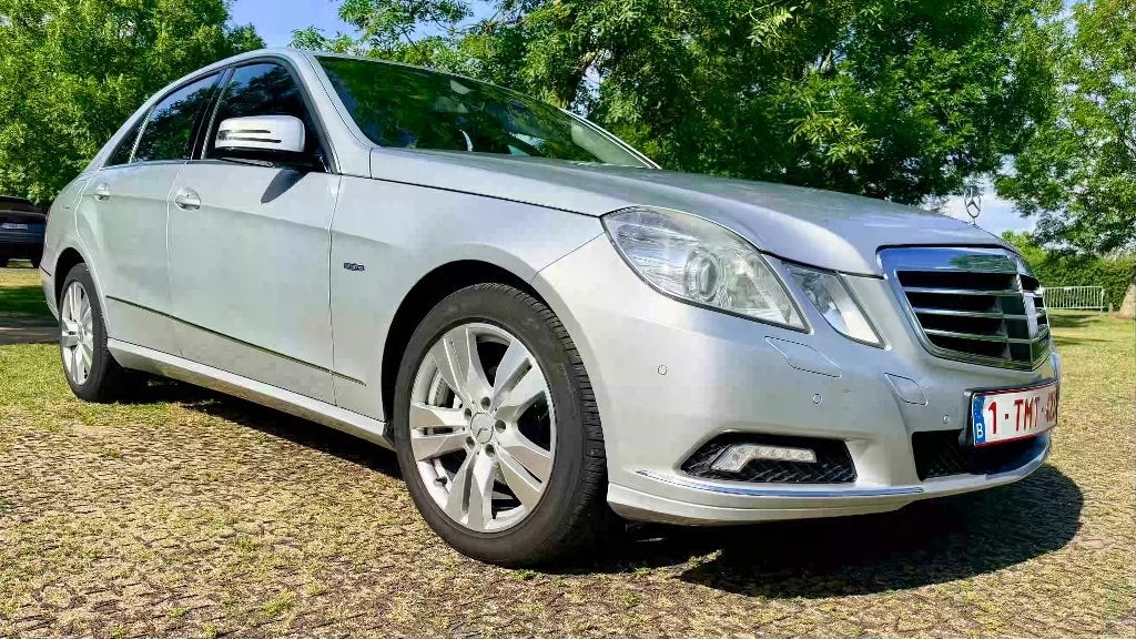 mercedes E 220 d en superbe état, full option, Autos, Cuir, Achat, Entretenue par le concessionnaire, Noir
